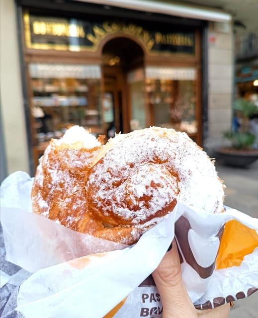 Barcelona: Delicious Chocolate Walking Tour - Exploring Historical Chocolate Houses