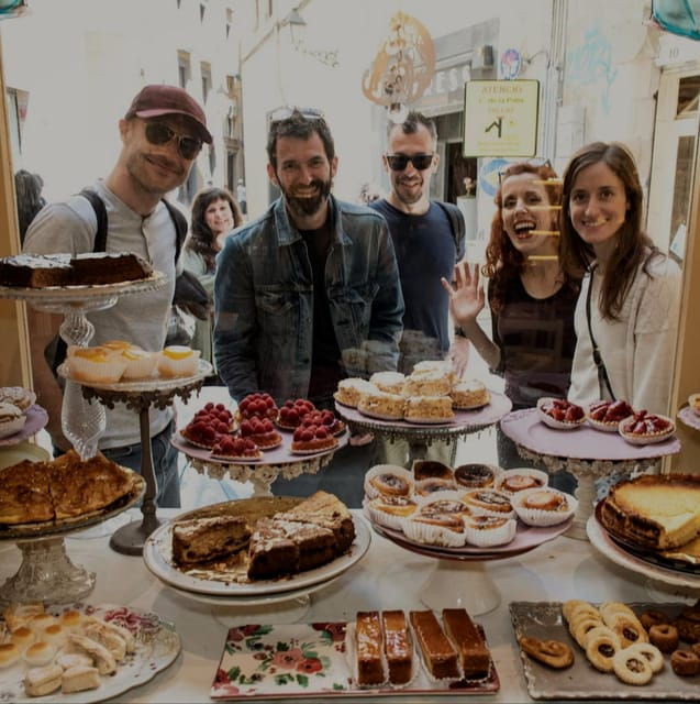 Barcelona: Delicious Chocolate Walking Tour - Savoring Chocolate and Local Pastries