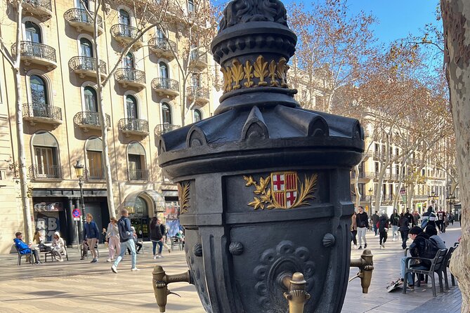 Barcelona Discoveries Private Tour - Meeting Point and Pickup Details