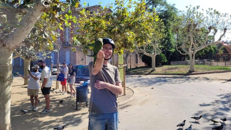 Barcelona: E-Scooter and Bike Tour - The Advantages of a Guided Tour