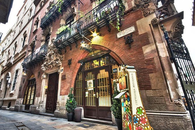 Barcelona : El Born and Picasso Museum Exclusive Private Tour - Meeting and Pickup Location