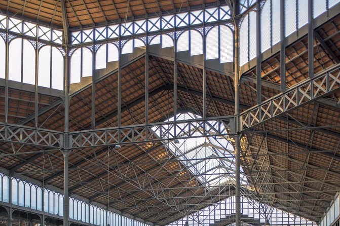 Barcelona El Born: History & Legends Comedy Tour - Historical Highlights of El Born