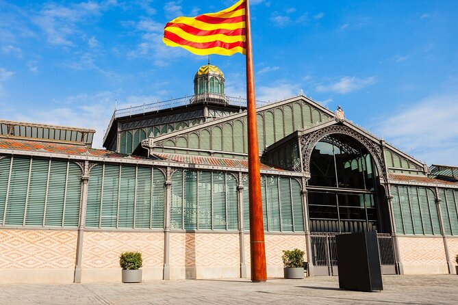 Barcelona El Born: History & Legends Comedy Tour - Exploring the Architecture of El Born