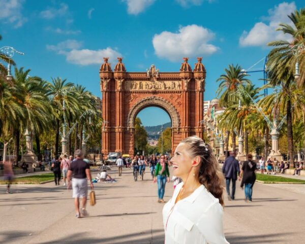 Barcelona El Born: Walking Tour With Audio Guide on App - Inclusions and Meeting Point