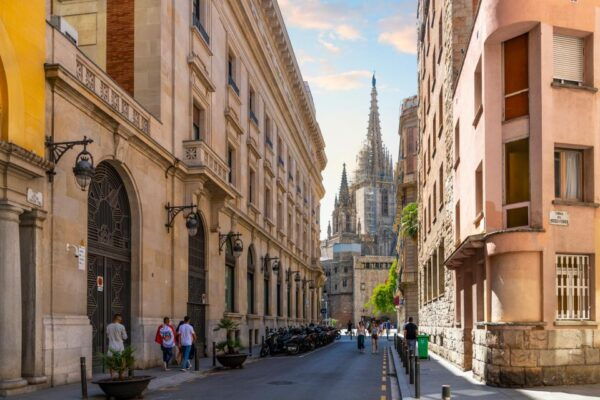 Barcelona El Born: Walking Tour With Audio Guide on App - Frequently Asked Questions