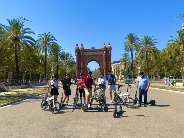 Barcelona: Electric Scooter Small Group Tour - Tour Highlights