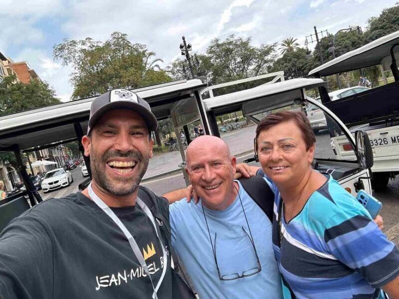 Barcelona: Electric tuk tuk tour - Good To Know