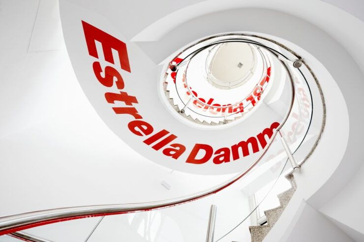 Barcelona: Estrella Damm Brewery Guided Tour With Tasting - Tour Duration and Language Options