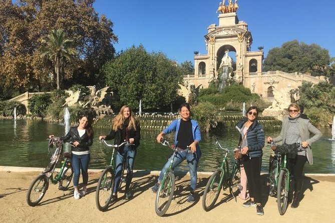 Barcelona Evening Small Group Bike Tour With Cava With Private Option - Tour Duration and Language