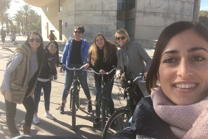 Barcelona Evening Small Group Bike Tour With Cava With Private Option - Meeting and Pickup Information
