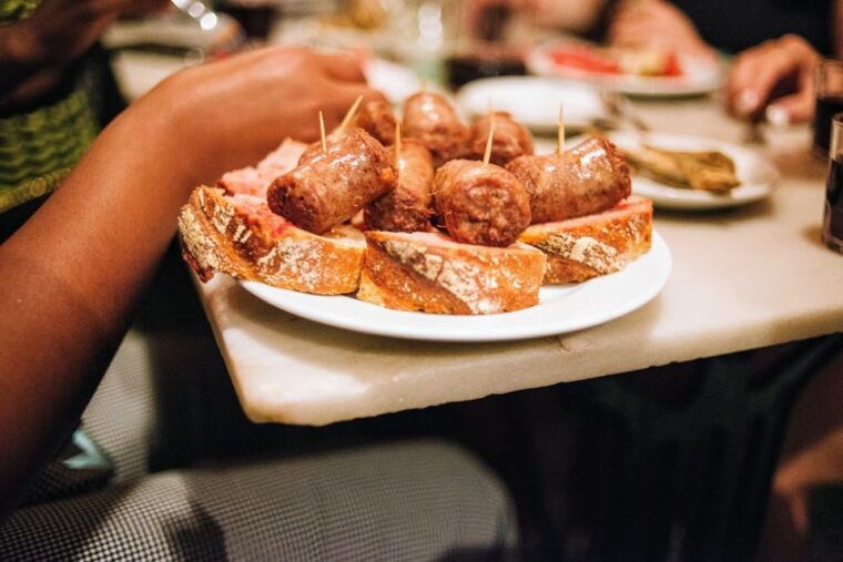 Barcelona: Evening Tapas & History Tour Through Old Town - Food Tasting Locations