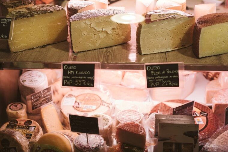 Barcelona: Evening Tapas & History Tour Through Old Town - Final Meal and Local Wine