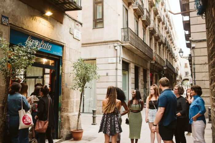 Barcelona: Evening Tapas & History Tour Through Old Town - Customer Ratings and Feedback