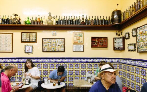 Barcelona: Evening Tapas Tour and Optional Flamenco Show - Highlights and Upgrade