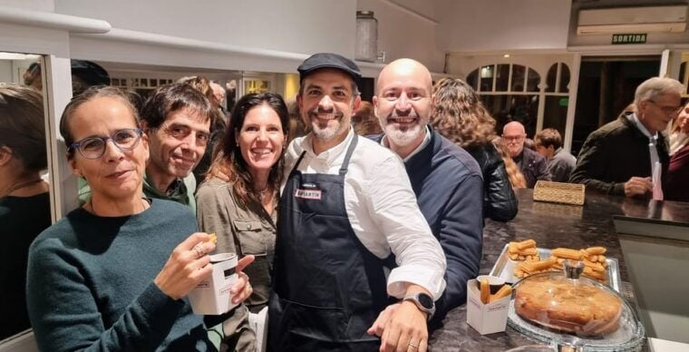 Barcelona: Experience the Best Churros With Hot Chocolate - Customer Feedback and Ratings