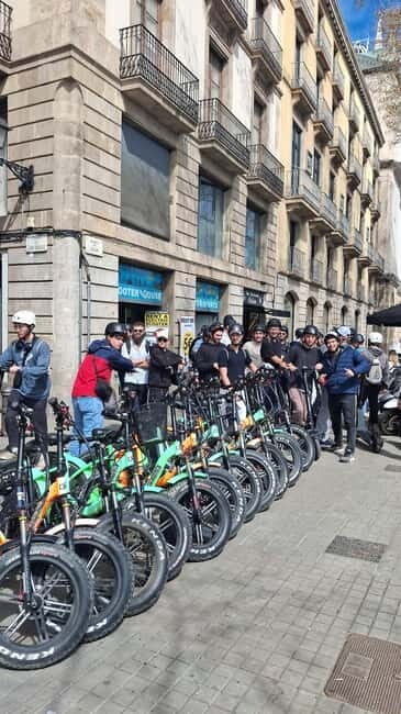 Barcelona: explore the city center and the beach on an electric scooter and e-bike - Introduction: A Fun Way to See Barcelona
