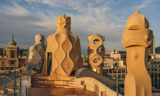Barcelona: Fast Track Casa Batlló & La Pedrera Guided Tour - Customer Reviews