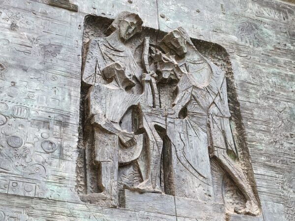 Barcelona: Fast Track Guided Tour of Sagrada Familia - Explore Barcelonas Charm