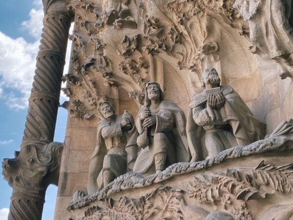 Barcelona: Fast Track Guided Tour of Sagrada Familia - The Sum Up