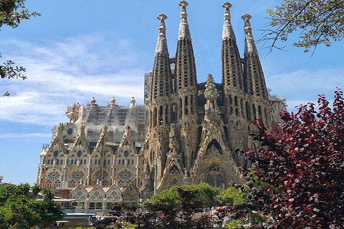 Barcelona Fast Track Guided Tour: Sagrada Familia Tour With Access - Additional Info