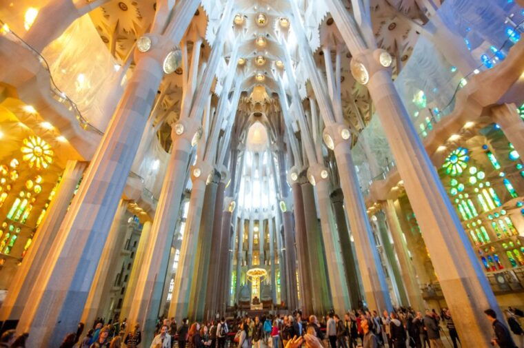 Barcelona: Fast-Track Sagrada Familia and Towers Guided Tour - Experience Details