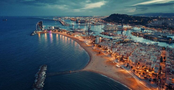 Barcelona: First Discovery Walk and Reading Walking Tour - Tour Details