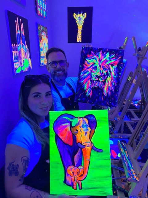 Barcelona: Fluorescent Paint and Wine Workshop - Highlights of the Workshop