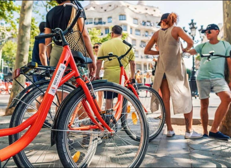 Barcelona: Full-Day Bike/E-Bike Rental with Helmet and Lock - The Experience in Detail