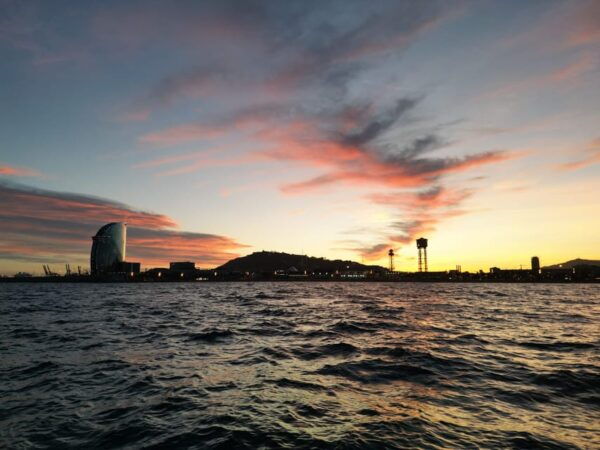 Barcelona Full Moon Cruise - Booking and Tickets