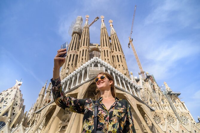 Barcelona Gaudi and Sagrada Familia Tour - Highlights of the Tour