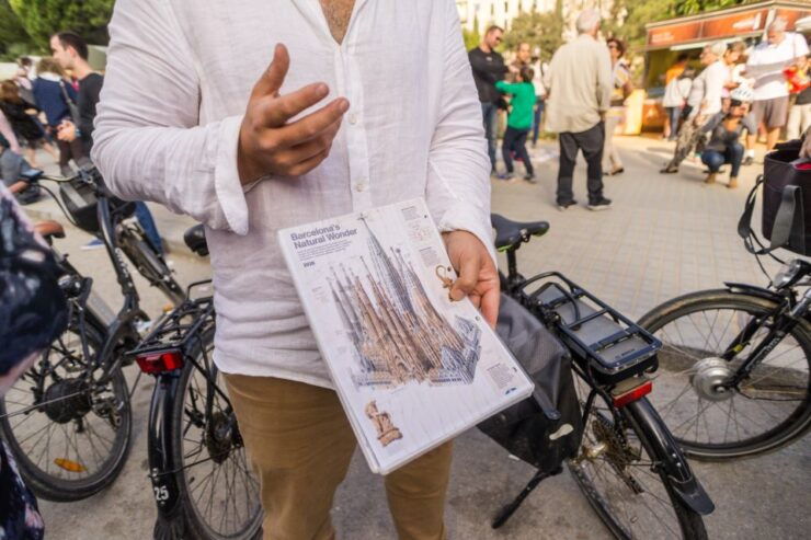 Barcelona: Gaudí Highlights Tour by E-Bike - Gaudís Early Works