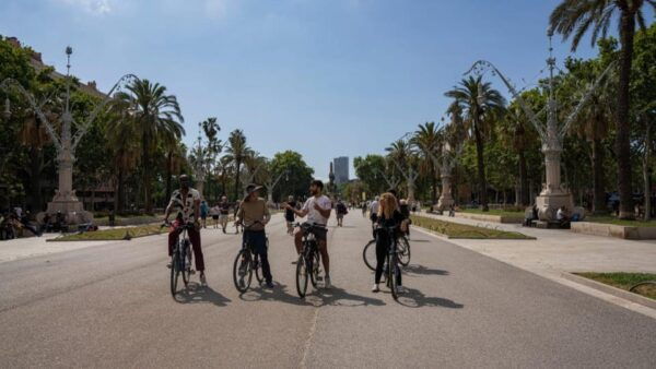 Barcelona: Gaudí Masterpieces & Hidden Gems E-Bike Tour - Important Information