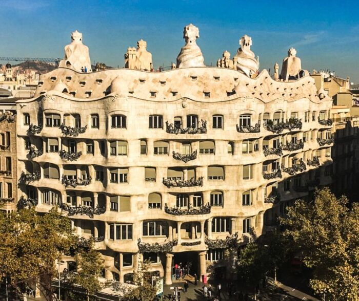 Barcelona: Gaudi Private City Tour With Sagrada Familia - Exploring Gaudis Architectural Masterpieces