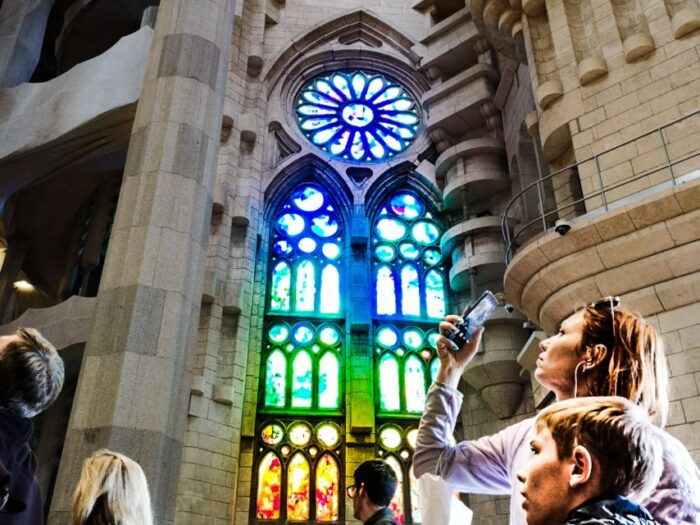 Barcelona: Gaudi Private City Tour With Sagrada Familia - Experiencing Barcelonas Rich Cultural Heritage