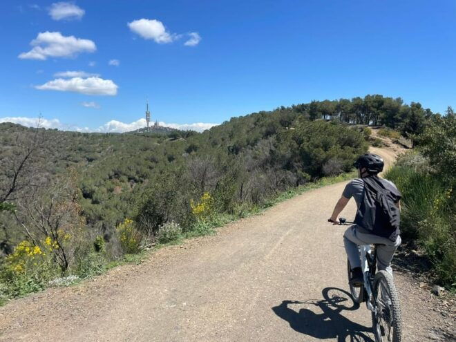 Barcelona: Gaudí & Tibidabo Emountain Bike Tour - Participant Requirements