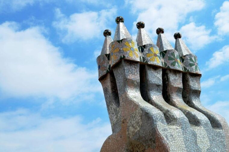 Barcelona: Gaudí's Masterpieces and Modernism Private Tour - Experience and Flexibility