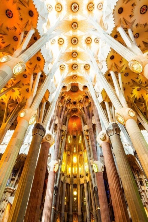 Barcelona: Gaudí's Sagrada Família Fast-Track Guided Tour - Tour Highlights