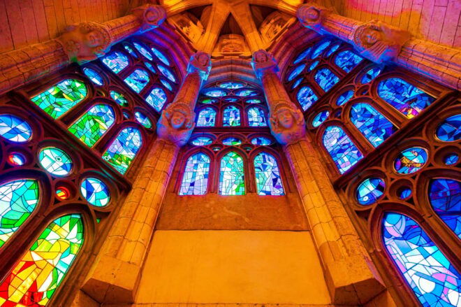 Barcelona: Gaudí's Sagrada Família Fast-Track Guided Tour - Meeting Point