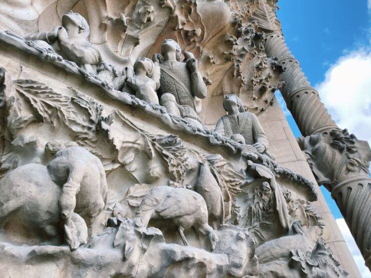 Barcelona: Gothic Quarter and Sagrada Familia Private Tour - Tour Highlights