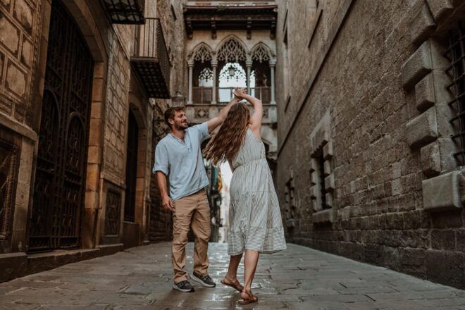 Barcelona: Gothic Quarter Cinematic Photoshoot and Guide - Customer Reviews and Ratings