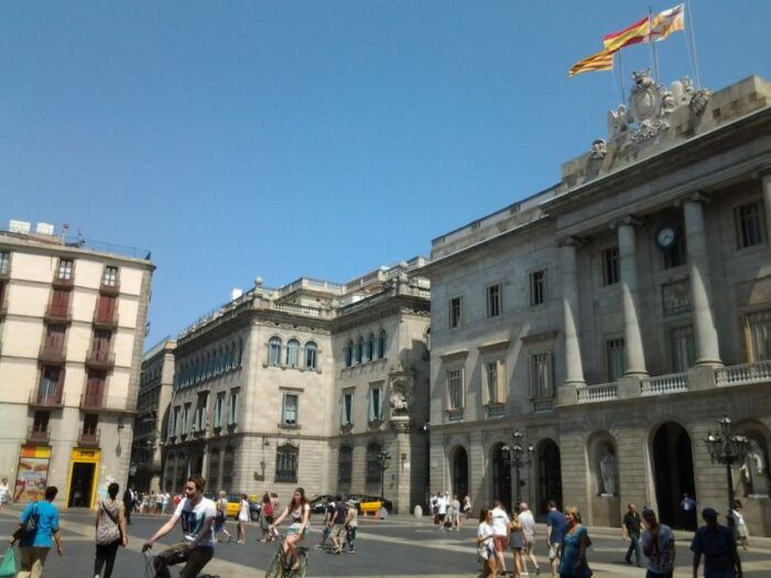 Barcelona: Gothic Quarter Legends Walking Tour With Tapas - Customer Testimonials