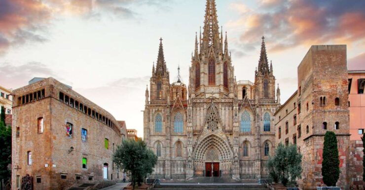 Barcelona: Gothic Quarter Smartphone Audio Walking Tour - Activity Details