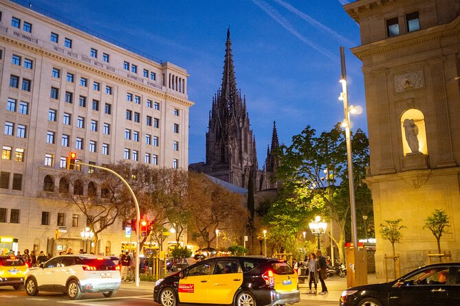 Barcelona Gothic Quarter Through the Lens of a Photographer - Participation and Directions