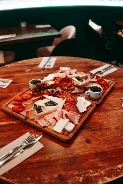 Barcelona: Gothic Quarter Tipsy Tasting Tapas Tour + History - Exploring Barcelonas Vibrant Food Culture