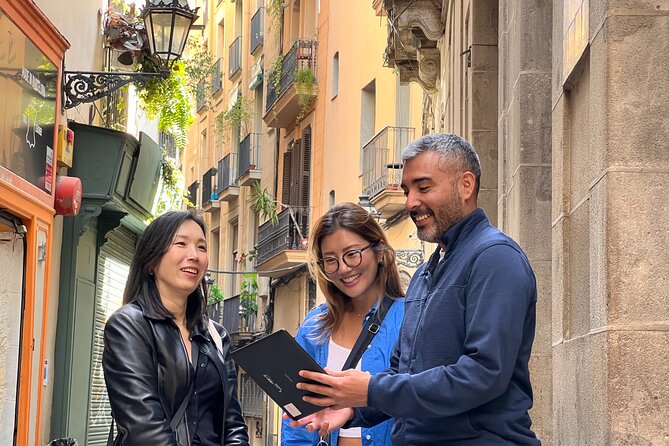 Barcelona Gothic Quarter Tour (Small Group) - The Sum Up
