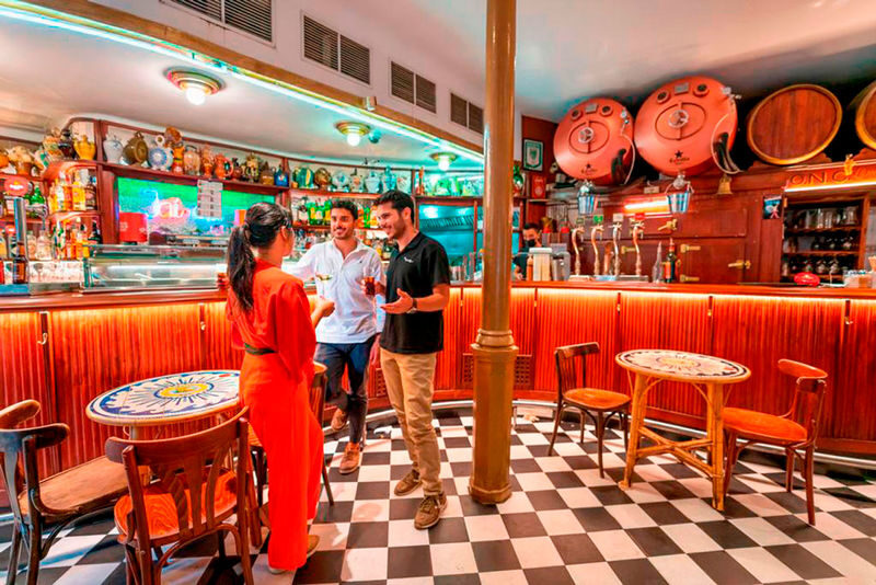 Barcelona Gothic Quarter Tour with Tapas, Wine and Flamenco Show - Should you book?