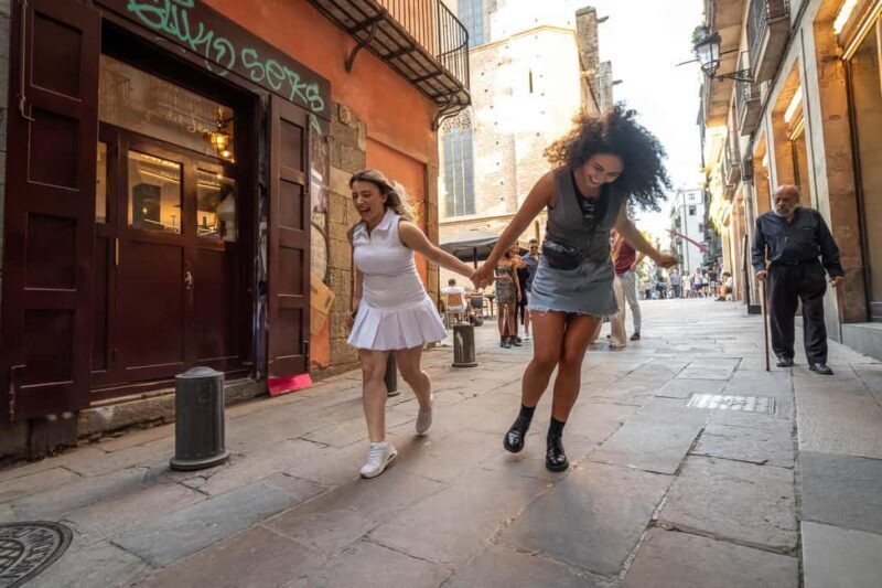 Barcelona: Gothic Quarter Walking Tour with 10+ Attractions - Deep Dive into the Itinerary