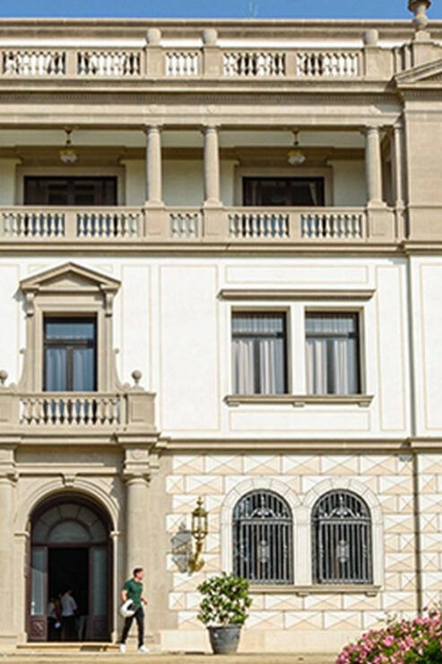 Barcelona: Great Italian Movie Songs Musical Performance - Good To Know