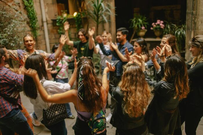 Barcelona: Guided City Nightlife Tour - Taking in the Citys Scandalous History