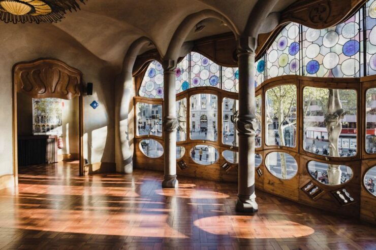 Barcelona: Guided Gaudi Tour to Sagrada, Casas, & Park Guell - Good To Know